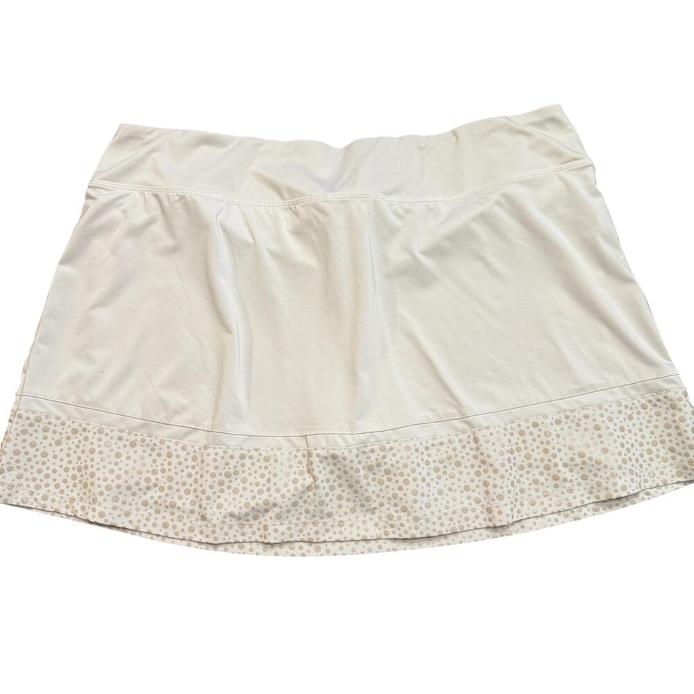 Fila Women’s white a-line tennis skort with dot hem detail, XL